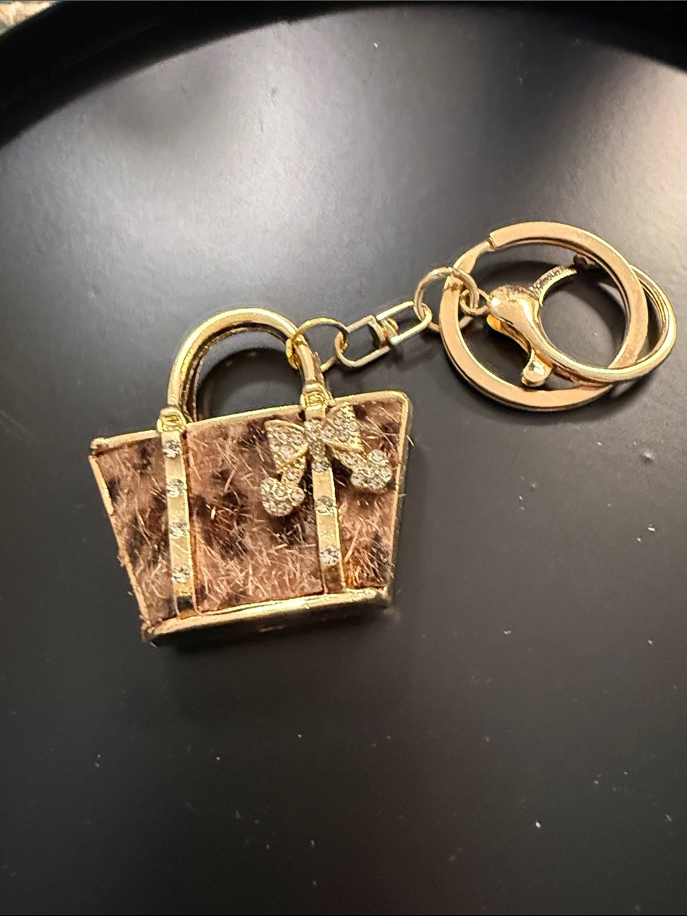 🌻Gold-Tone Brown Faux Fur Tote Keychain with Crystal Bow bag charm